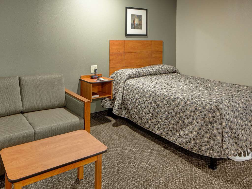 Woodspring Suites Waco Near University Room photo